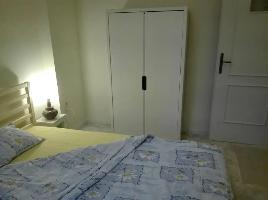 Eagles Bridge Apartment 2 With Wi-Fi ソフィア 0*,  ブルガリア